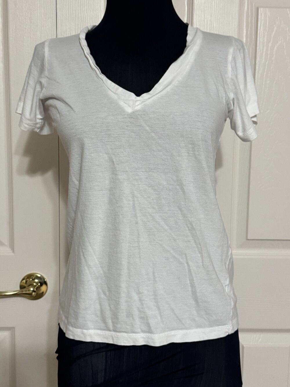 LNA Womens White V-Neck Short Sleeve Basic T-Shirt Size S